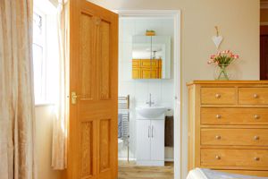 Photo 33- click for photo gallery